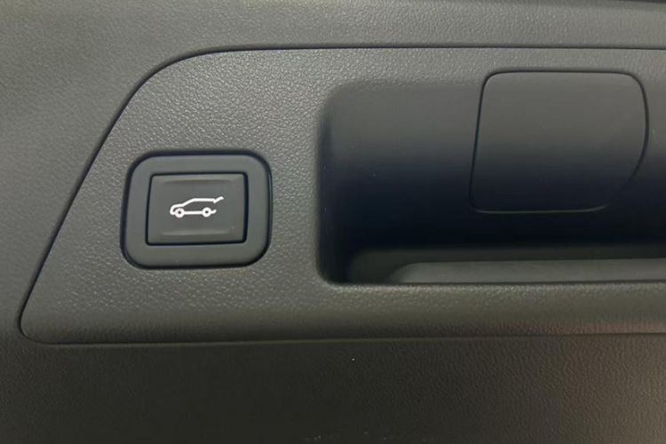 Used Buick Envision 2024 Encore Plus 28T AWD Luxury Edition Interior 1