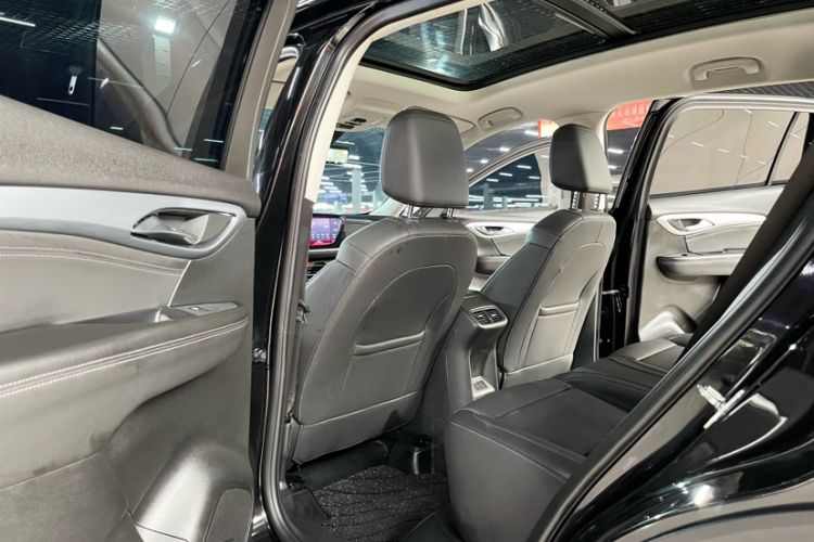 Used Buick Envision 2024 Encore Plus 28T AWD Luxury Edition Interior 1