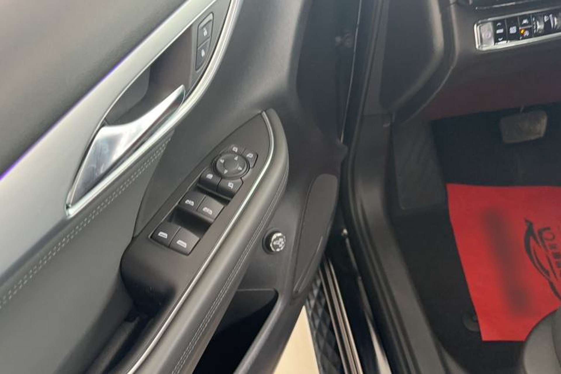Used Buick Envision 2024 Encore Plus 28T AWD Luxury Edition Interior 2