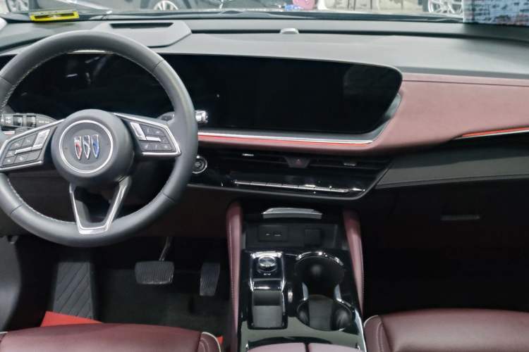 Used Buick Envision 2024 Encore Plus 28T Two-Wheel Drive Luxury Edition Interior 3