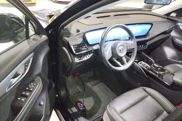 Used Buick Envision 2024 Encore Plus 28T AWD Luxury Edition Interior 3