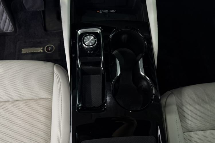 Used Buick Envision 2024 Encore Plus AWD Avenir Interior 3