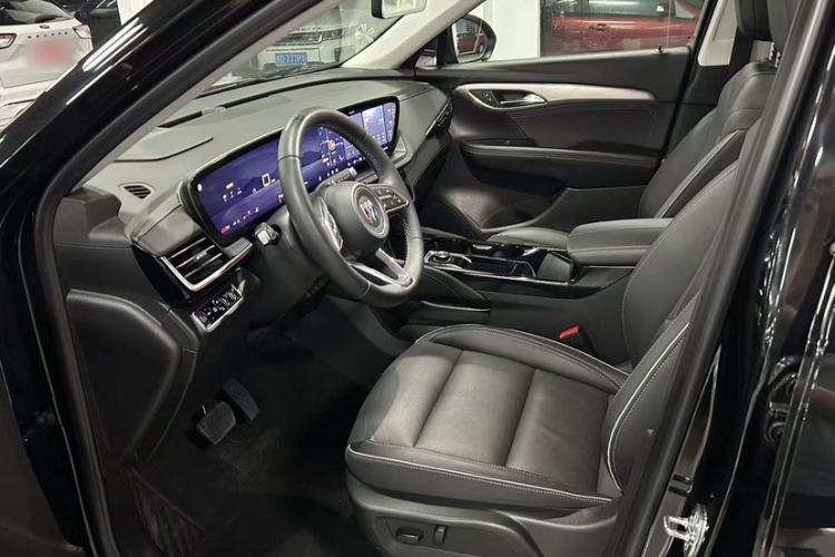Used Buick Envision 2024 Encore Plus 28T AWD Luxury Edition Interior 4