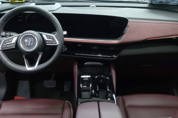 Used Buick Envision 2024 Encore Plus 28T Two-Wheel Drive Luxury Edition Interior 4