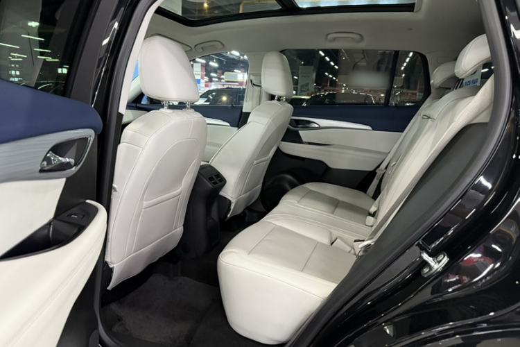 Used Buick Envision 2024 Encore Plus AWD Avenir Interior 5