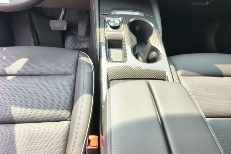 Used Buick Envision 2024 Encore Plus 28T Two-Wheel Drive Luxury Edition Interior 6