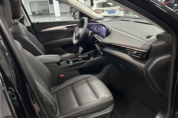 Used Buick Envision 2024 Encore Plus 28T AWD Luxury Edition Interior 9