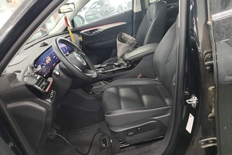 Used Buick Envision 2024 Encore Plus 28T Two-Wheel Drive Luxury Edition Left Front Seat