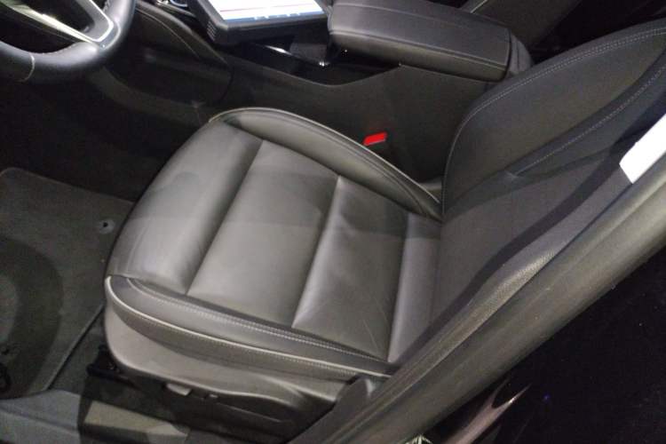 Used Buick Envision 2024 Encore Plus 28T AWD Luxury Edition Left Front Seat