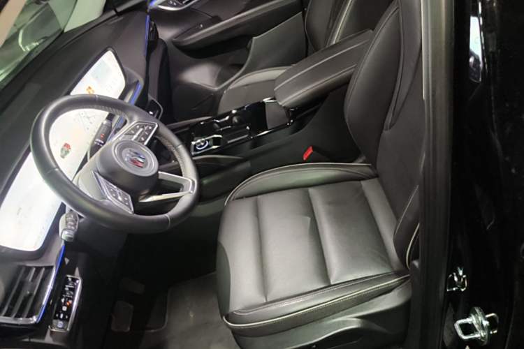 Used Buick Envision 2024 Encore Plus 28T AWD Luxury Edition Left Front Seat