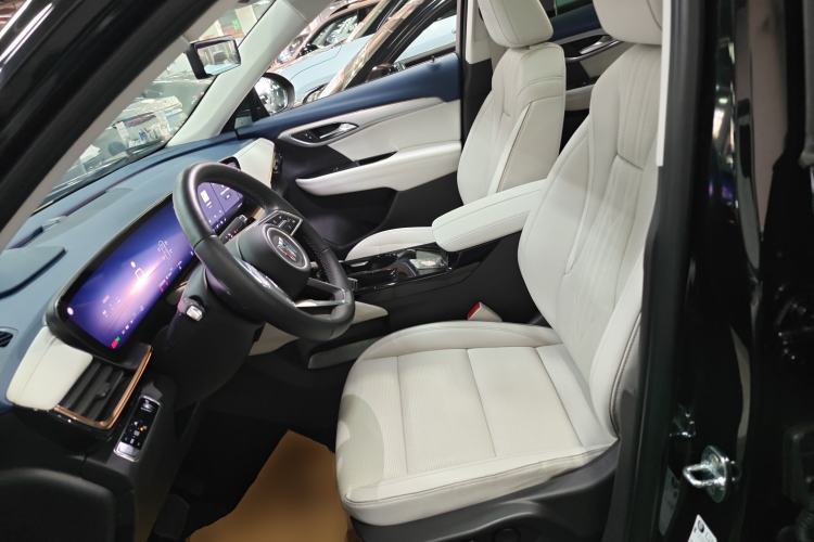 Used Buick Envision 2024 Encore Plus AWD Avenir Left Front Seat