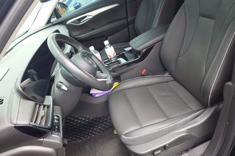 Used Buick Envision 2024 Encore Plus 28T Two-Wheel Drive Luxury Edition Left Front Seat