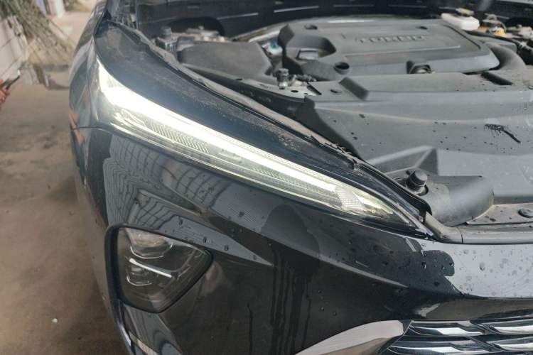 Used Buick Envision 2024 Encore Plus 28T Two-Wheel Drive Luxury Edition Right Front Headlight