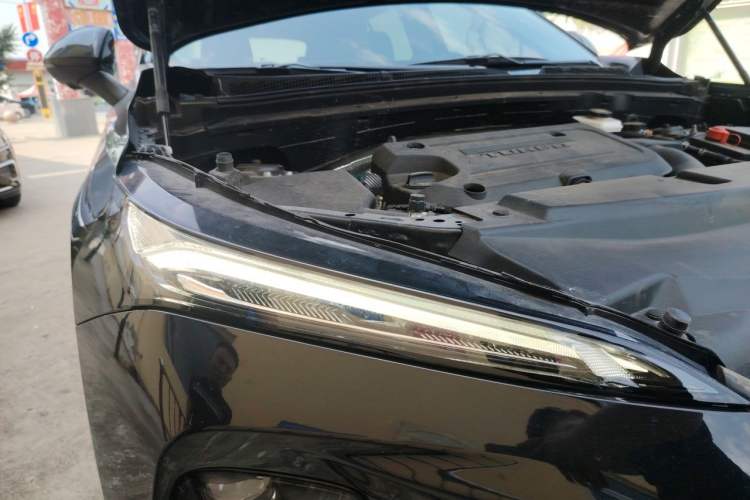 Used Buick Envision 2024 Encore S 28T Ignite Black Prestige Edition Right Front Headlight