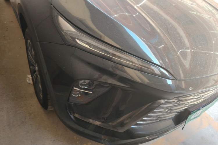 Used Buick Envision 2024 Encore Plus 28T AWD Luxury Edition Right Front Headlight
