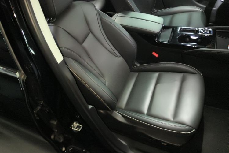 Used Buick Envision 2024 Encore Plus 28T AWD Luxury Edition Right Front Seat