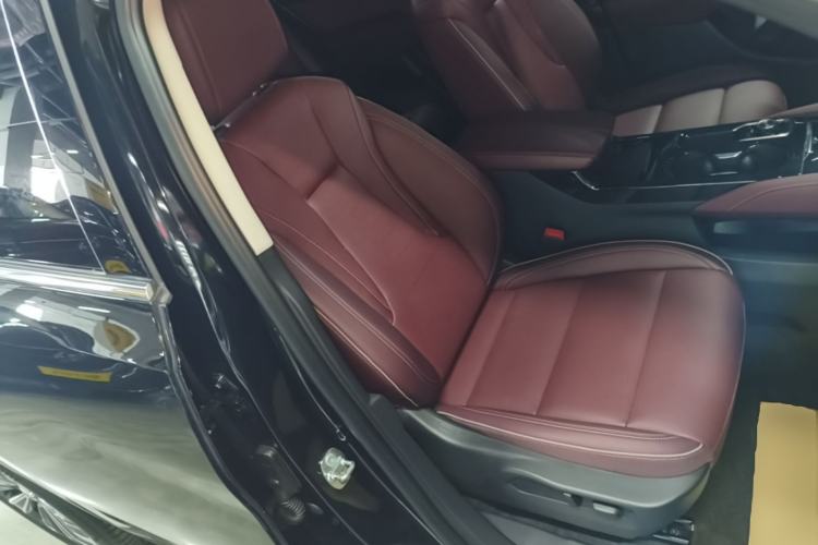 Used Buick Envision 2024 Encore Plus 28T Two-Wheel Drive Luxury Edition Right Front Seat
