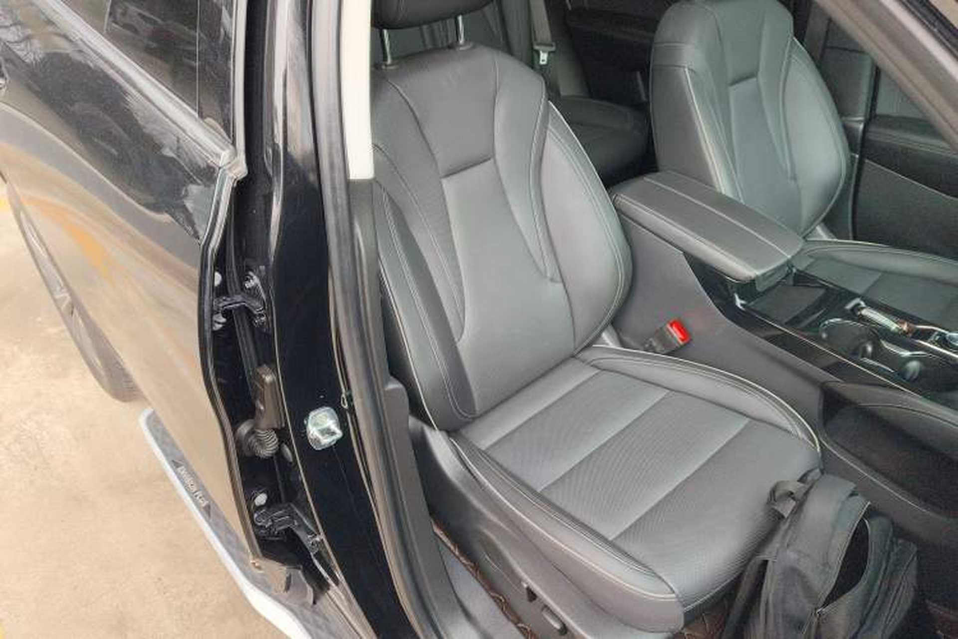Used Buick Envision 2024 Encore Plus 28T AWD Luxury Edition Right Front Seat
