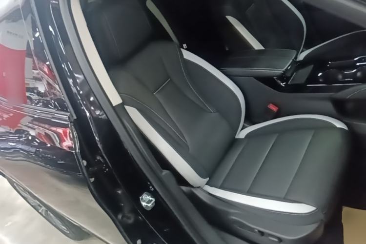 Used Buick Envision 2024 Encore S 25T Ignite Black Style Edition Right Front Seat