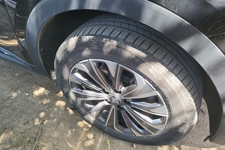 Used Buick Envision 2024 Encore Plus 28T Two-Wheel Drive Luxury Edition Right Front Wheel Hub