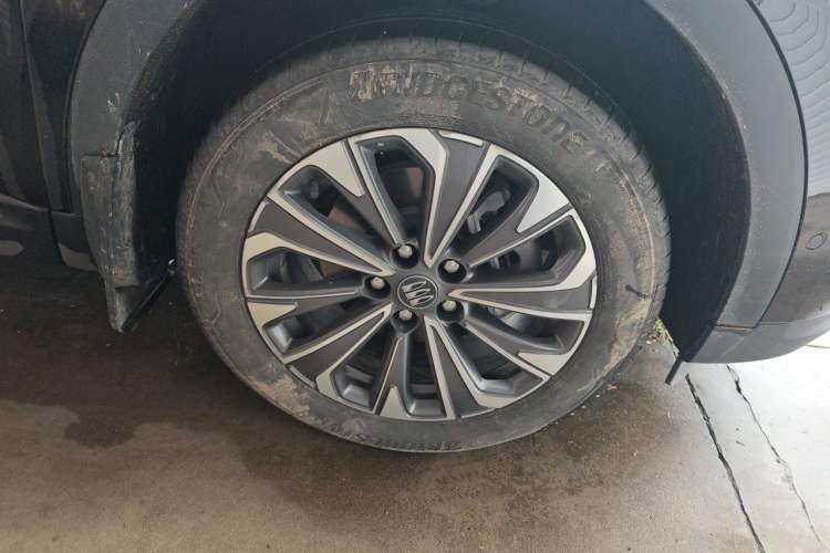 Used Buick Envision 2024 Encore Plus 28T Two-Wheel Drive Luxury Edition Right Front Wheel Hub