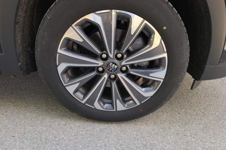 Used Buick Envision 2024 Encore Plus 28T Two-Wheel Drive Luxury Edition Right Front Wheel Hub