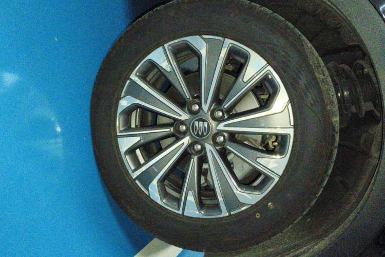 Used Buick Envision 2024 Encore Plus 28T Two-Wheel Drive Luxury Edition Right Front Wheel Hub