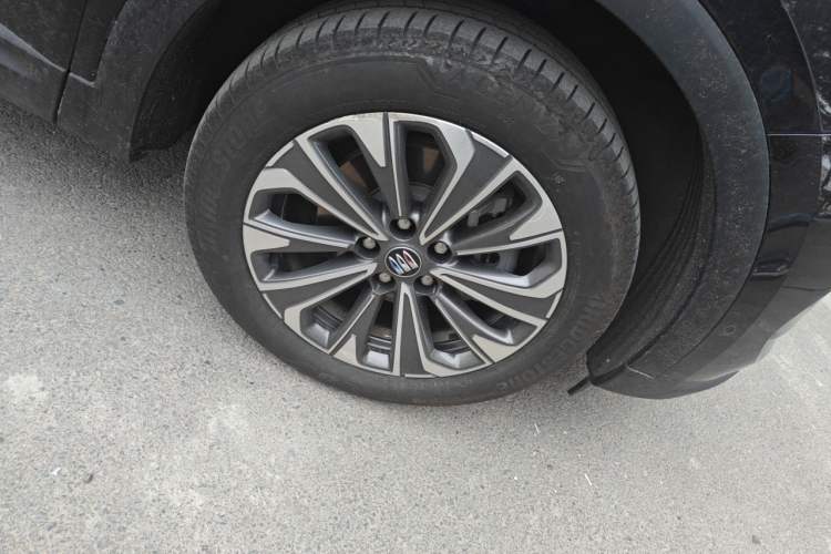 Used Buick Envision 2024 Encore Plus 28T Two-Wheel Drive Luxury Edition Right Front Wheel Hub