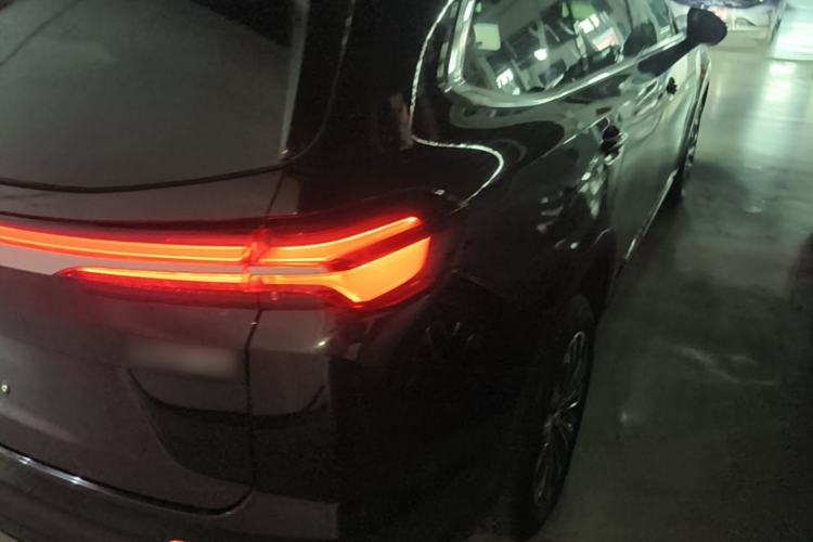 Used Buick Envision 2024 Encore Plus 28T AWD Luxury Edition Right Rear Taillight