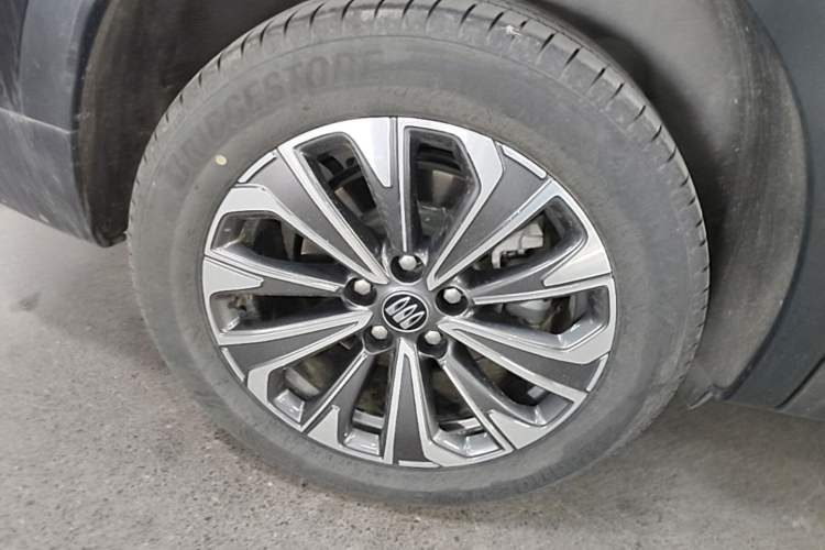 Used Buick Envision 2024 Encore Plus 28T Two-Wheel Drive Luxury Edition Right Rear Wheel Hub