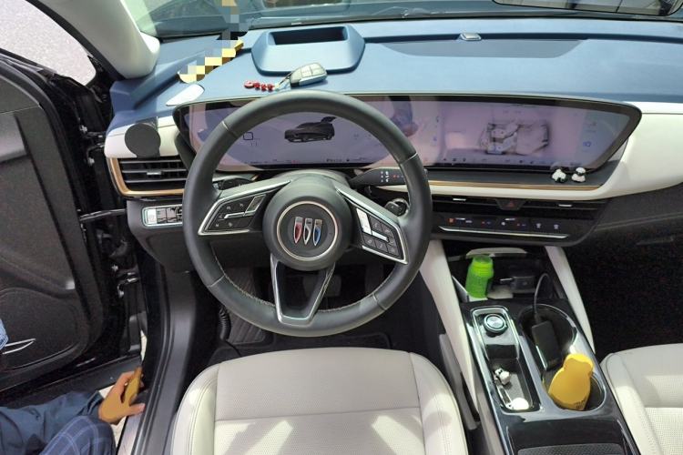Used Buick Envision 2024 Encore Plus AWD Avenir Steering Wheel
