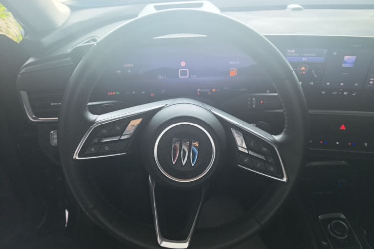 Used Buick Envision 2024 Encore Plus 28T Two-Wheel Drive Luxury Edition Steering Wheel