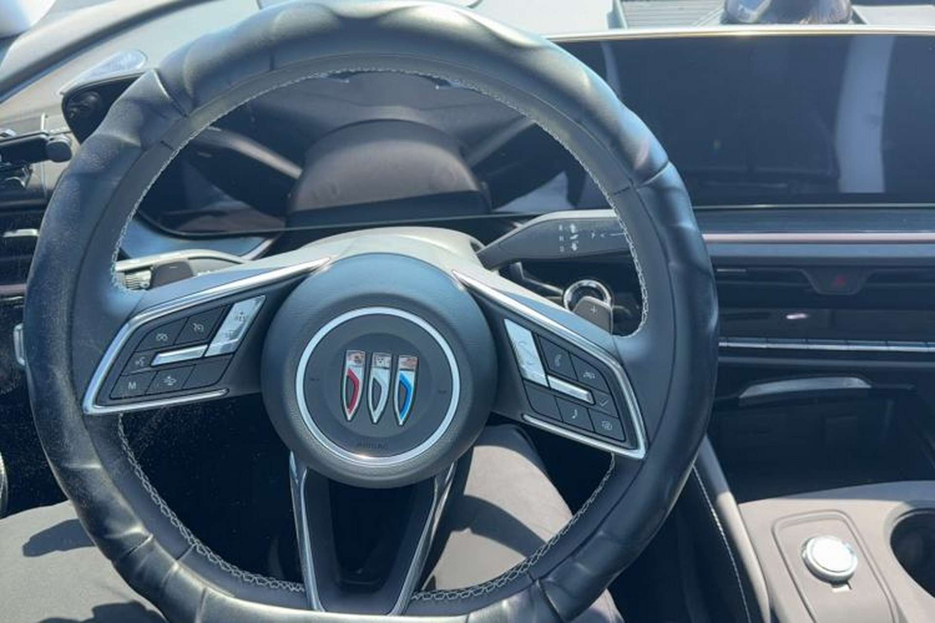 Used Buick Envision 2024 Encore S 25T Ignite Black Style Edition Steering Wheel