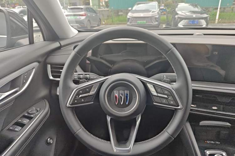 Used Buick Envision 2024 Encore S 25T Ignite Black Style Edition Steering Wheel