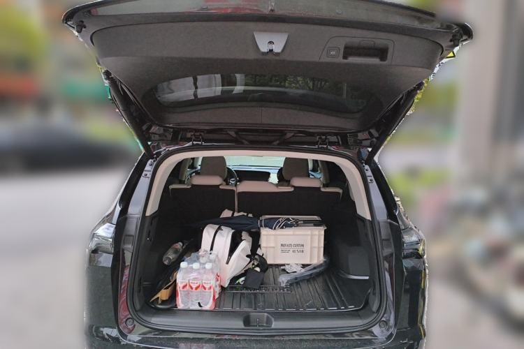 Used Buick Envision 2024 Encore Plus AWD Avenir Trunk