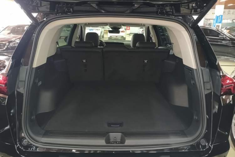 Used Buick Envision 2024 Encore Plus 28T Two-Wheel Drive Luxury Edition Trunk