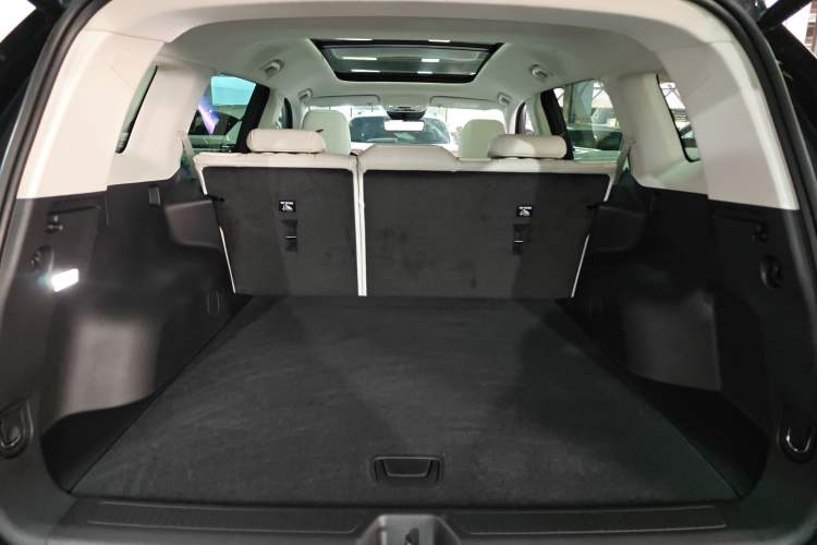 Used Buick Envision 2024 Encore Plus AWD Avenir Trunk