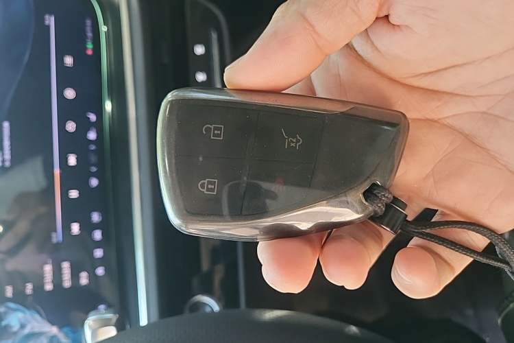Used Buick Envision 2024 Encore Plus 28T Two-Wheel Drive Luxury Edition Vehicle Key