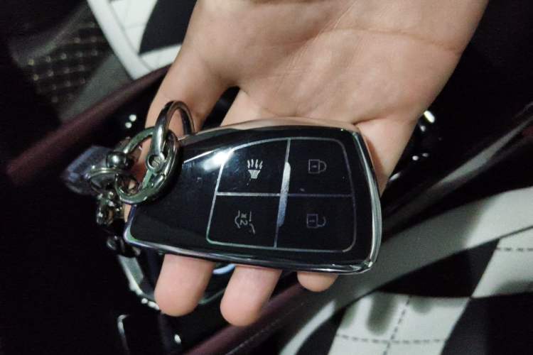 Used Buick Envision 2024 Encore Plus 28T Two-Wheel Drive Luxury Edition Vehicle Key