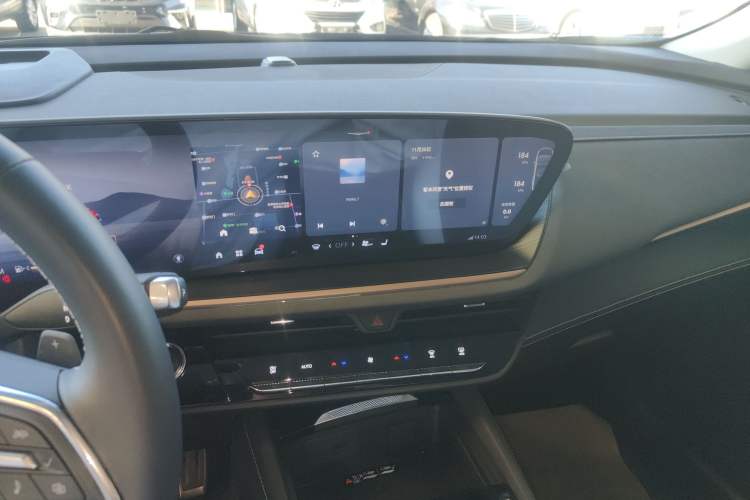 Used Buick Envision 2024 Encore S 25T Ignite Black Style Edition Audio And AC Panel