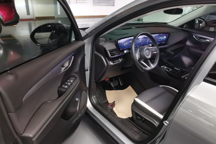 Used Buick Envision 2024 Encore S 25T Ignite Black Style Edition Driver Seat