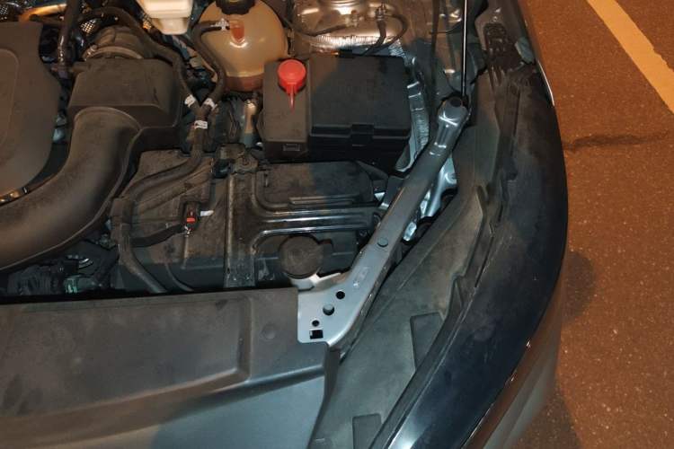 Used Buick Envision 2024 Encore Plus 28T Two-Wheel Drive Luxury Edition Engine Bay Left