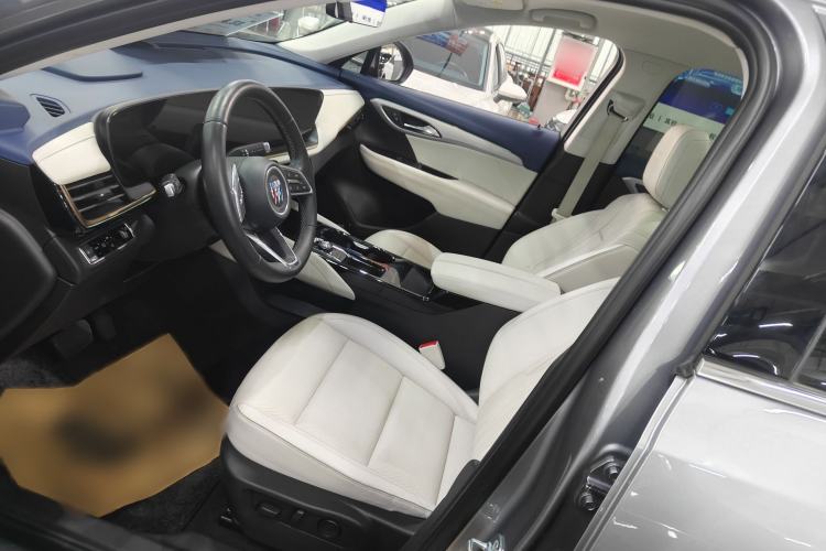 Used Buick Envision 2024 Encore Plus AWD Avenir Interior 2