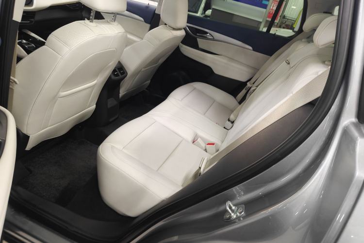 Used Buick Envision 2024 Encore Plus AWD Avenir Interior 3