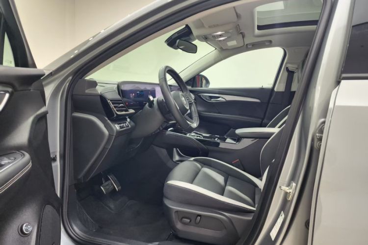 Used Buick Envision 2024 Encore S 25T Ignite Black Style Edition Interior 5
