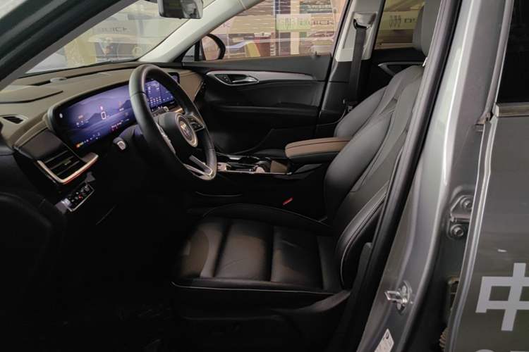 Used Buick Envision 2024 Encore Plus 28T AWD Luxury Edition Left Front Seat