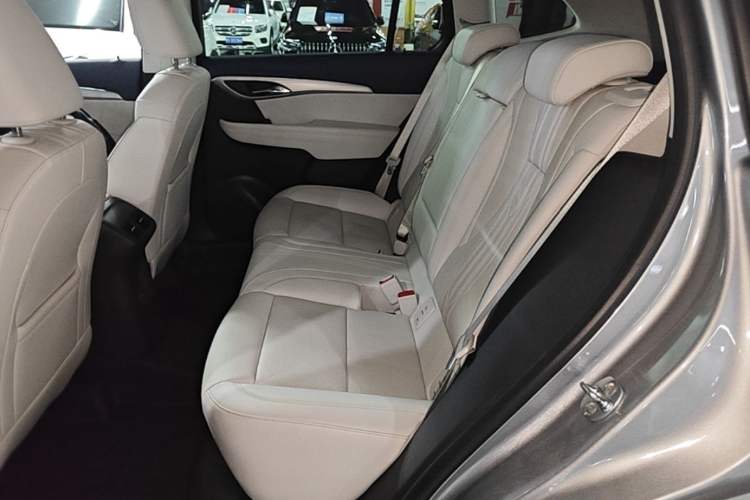 Used Buick Envision 2024 Encore Plus AWD Avenir Left Rear Seat