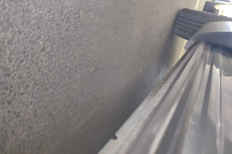 Used Buick Envision 2024 Encore Plus 28T AWD Luxury Edition Right Side Sill