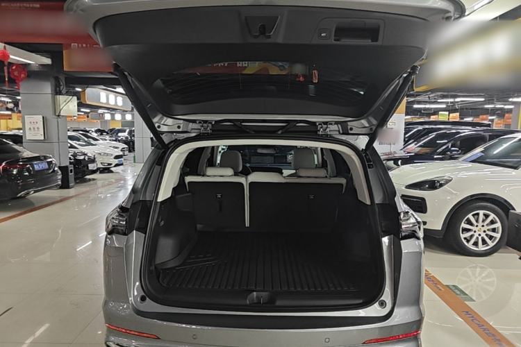 Used Buick Envision 2024 Encore Plus AWD Avenir Trunk