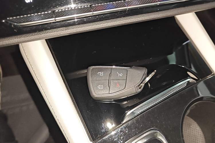 Used Buick Envision 2024 Encore Plus AWD Avenir Vehicle Key